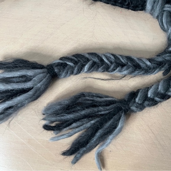 The North Face Black and Gray Beanie Cap with Earflaps Wool Blend - Picture 5 of 9